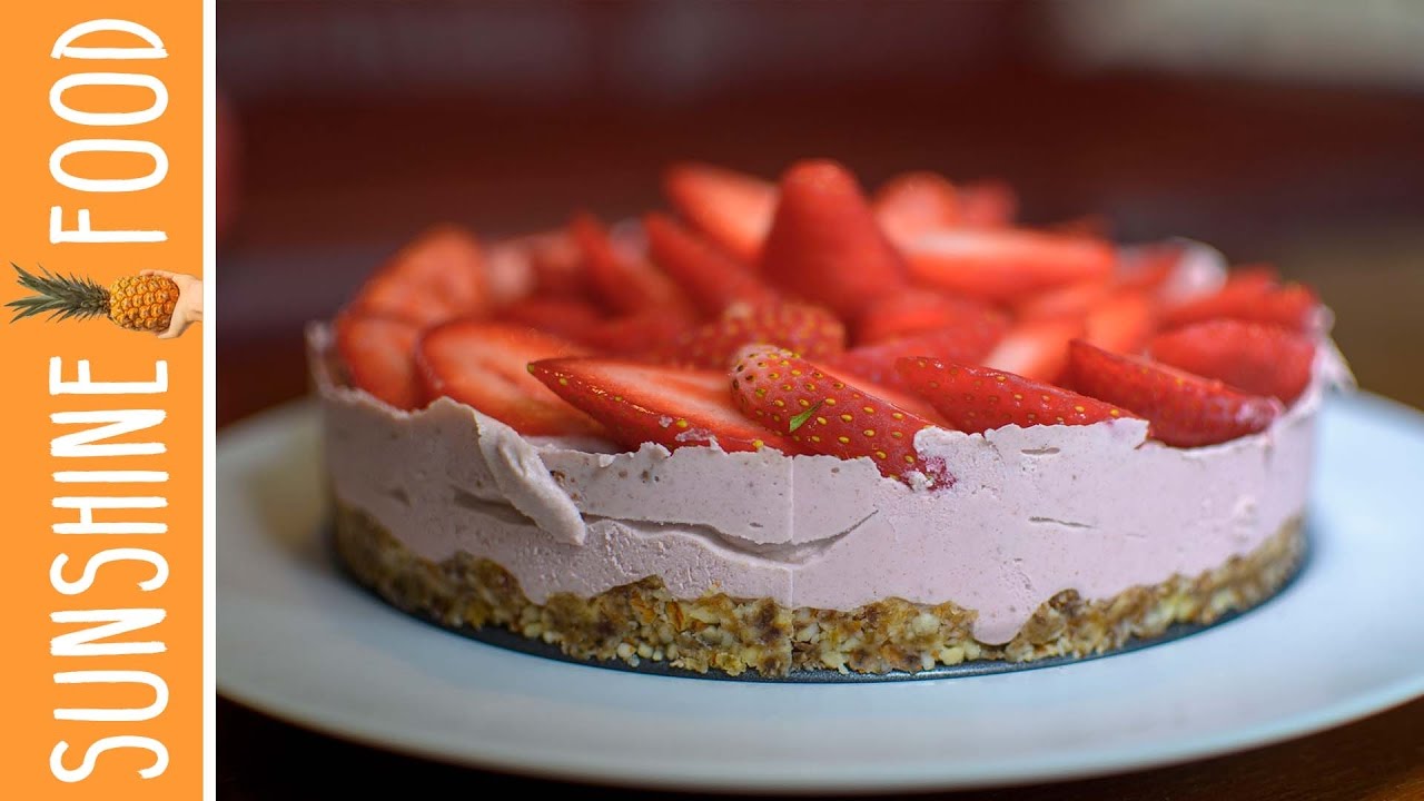 CHEESECAKE À LA FRAISE⎪RECETTE VEGAN RAW
