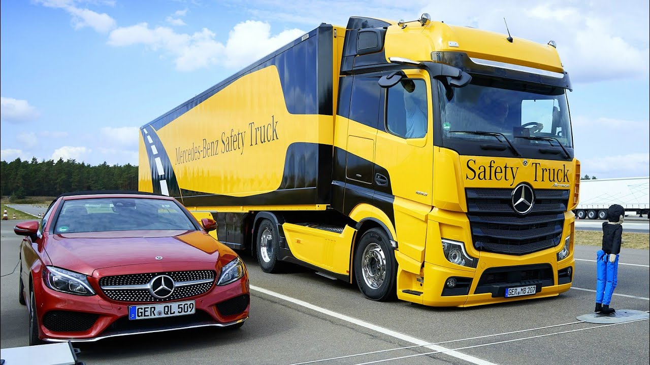 Mercedes ACTROS – Digital Side Mirrors, Electronic Stability, Auto Braking, Side Guard Safety