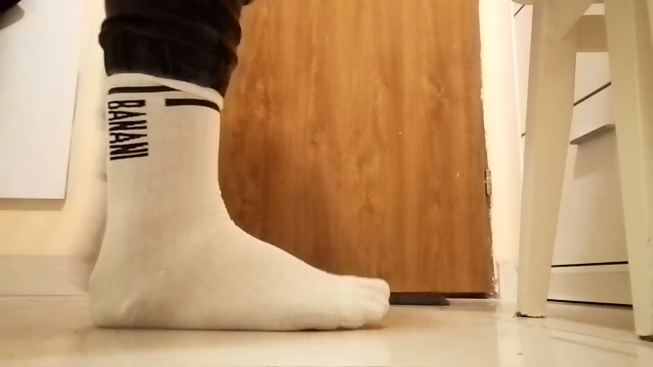 Borrowed socks from my roommate part 1