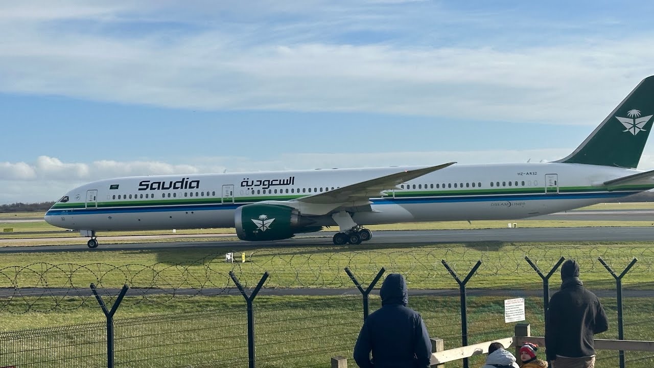 Manchester Airport Departures And Arrivals