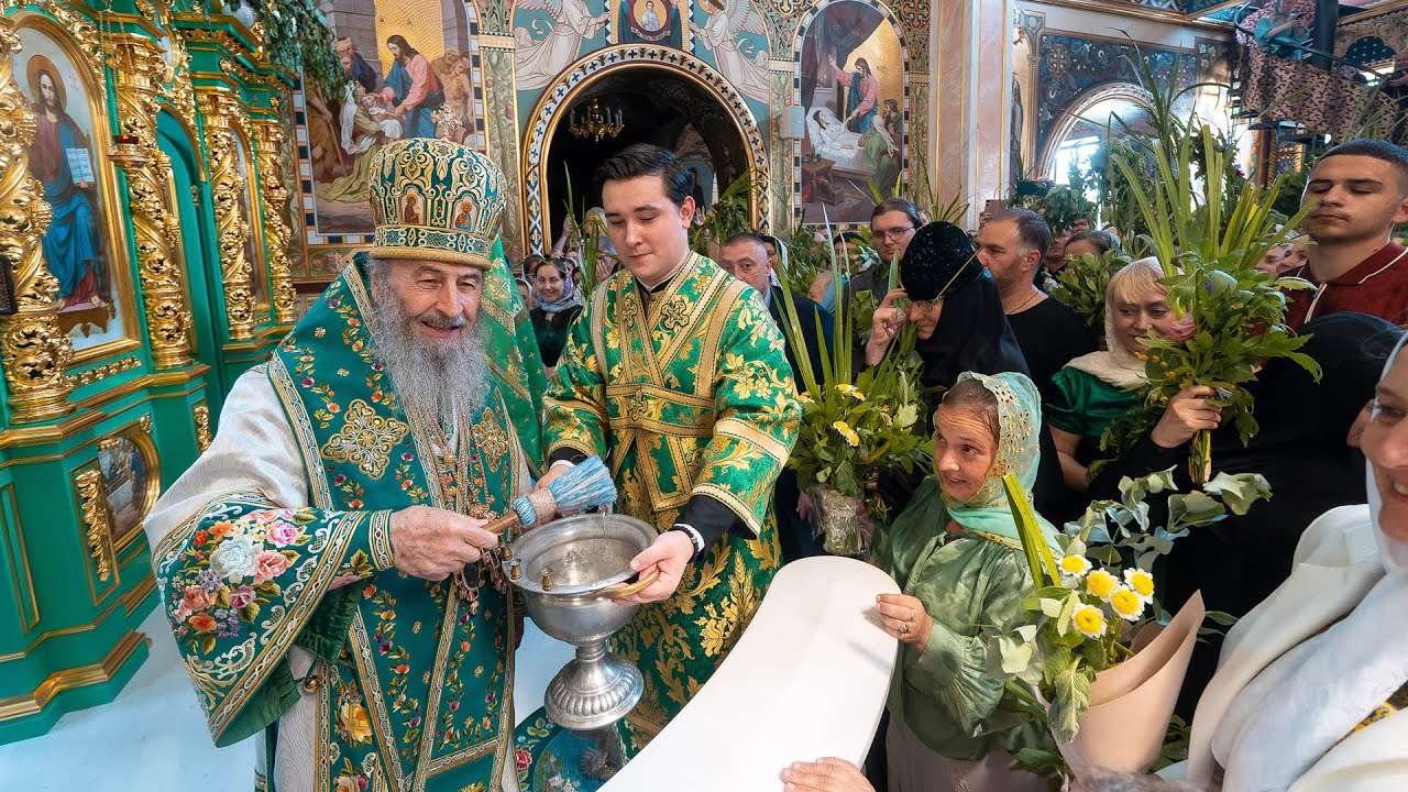 🌿 У день Святої Трійці Предстоятель звершив святкове богослужіння у Києво-Печерській Лаврі