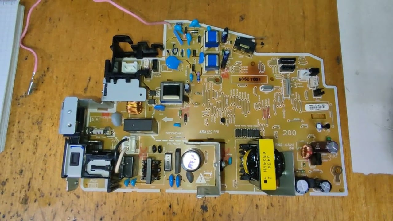 HP LJ Pro MFP M125 постоянно вращает двигателем и не выходит в готовность