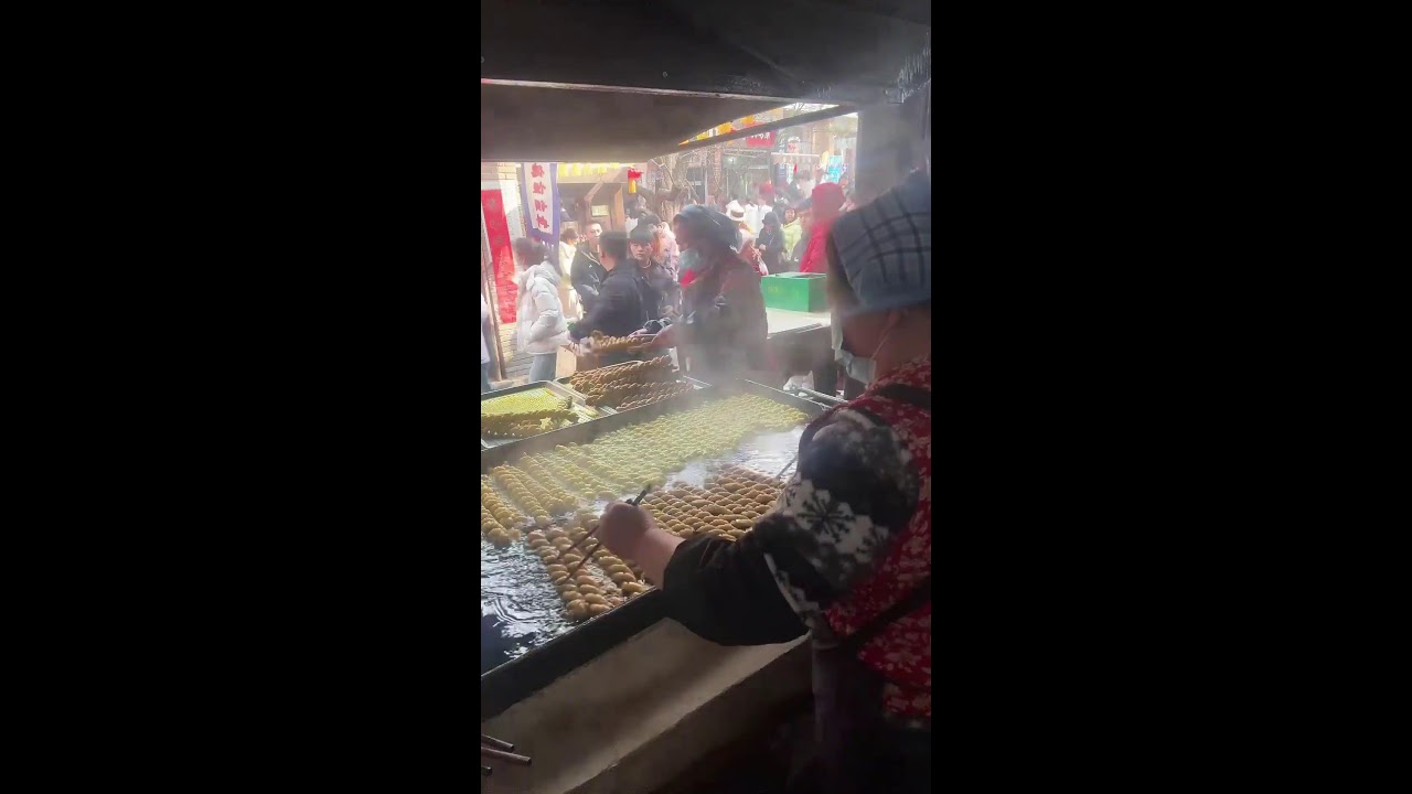 Magical Chinese street food 神奇的中国街头美食  不思議な中国の街グルメ