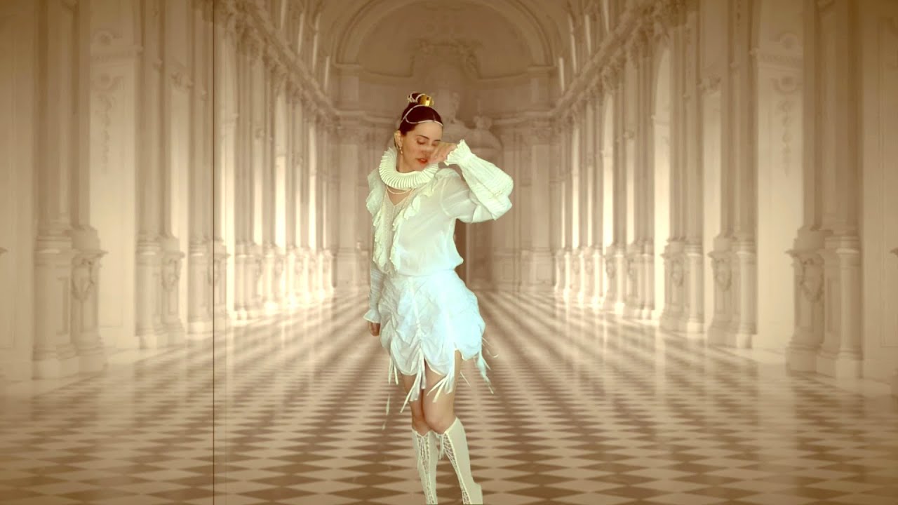 Mortimer Nyx - Mad Queen (Official Music Video)