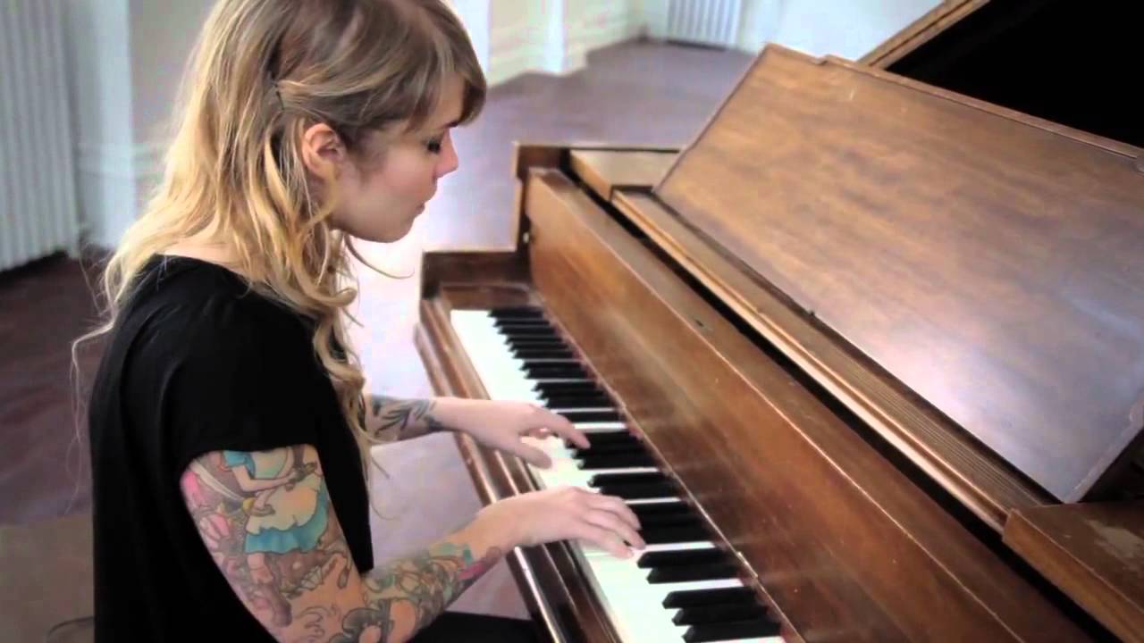 Coeur de Pirate - Place de la R&eacute;publique