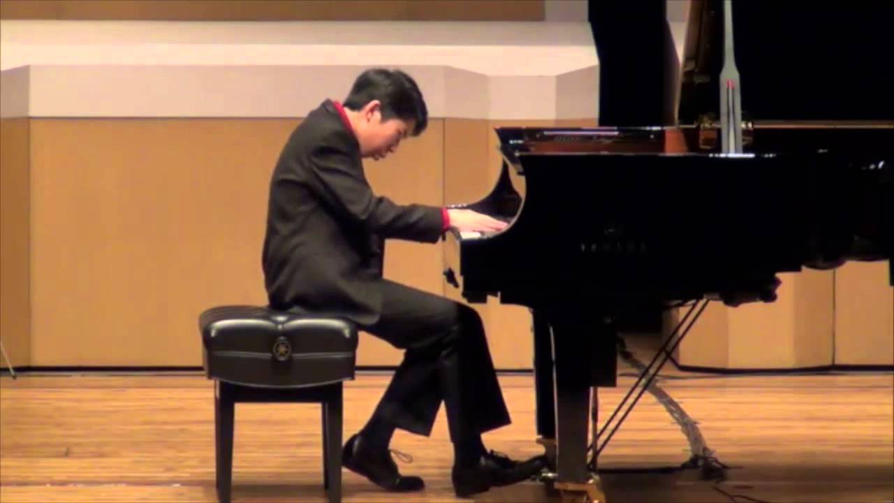 Elliot Wuu plays Bach Prelude and Fugue no. 10 in E-Minor, BWV 855