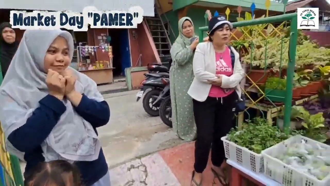 Kegiatan Market Day TK Tunas Mekar Loktuan dengan tema 