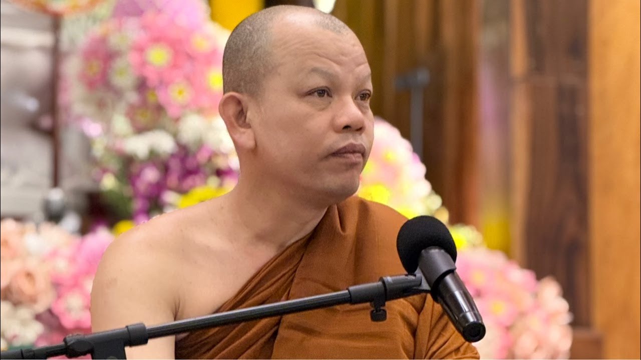 บิณฑบาตรเช้า ณ ตลาดช่องเม็ก 7/3/69 #พุทธอุทยานที่พักสงฆ์วัดป่าบ่อน้ำพระอินทร์
