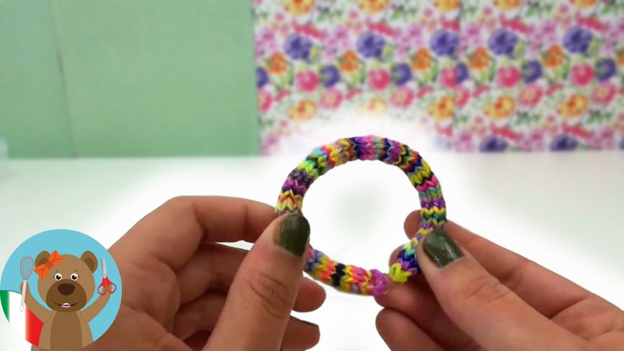 Come realizzare un braccialetto Loom Hexafisch con una forchetta