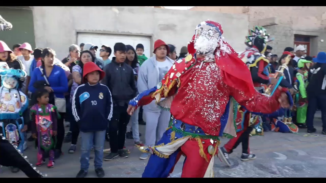 Carnaval de humahuaca 2018 - Pasada de la comparsa pika flores