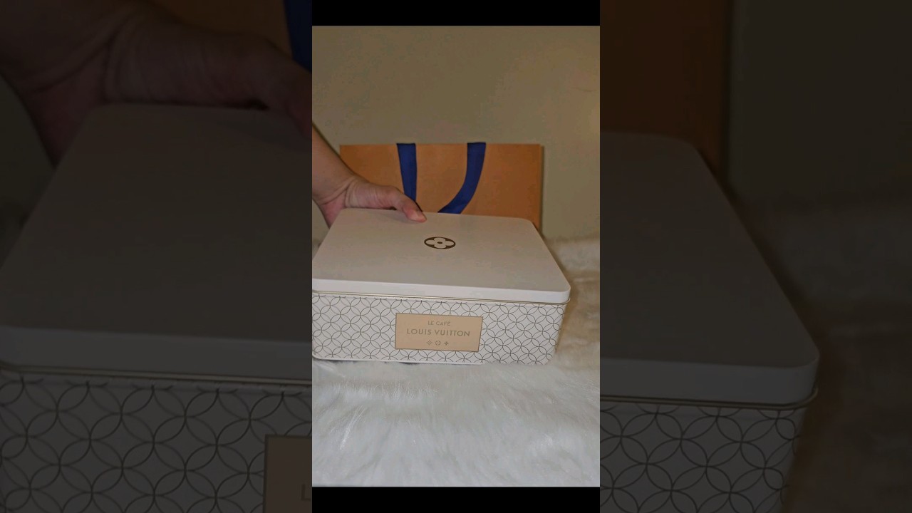 Louis Vuitton cookies#LV #LouisVuitton #LouisVuittonCafe #LouisVuittonCookies #LVThePlaceBangkok