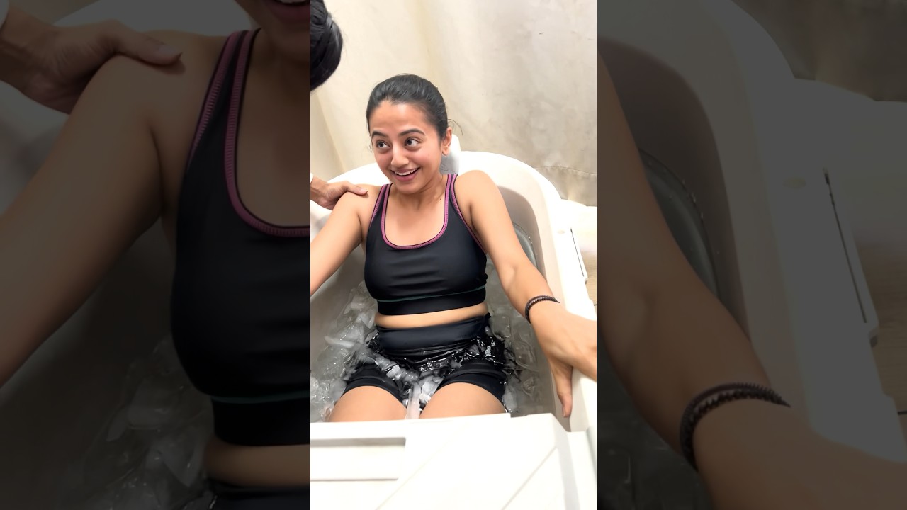 ICE Bath Challenge🥶 | Bhaut Thandaa haiii🥹 #hellyshah #icebath