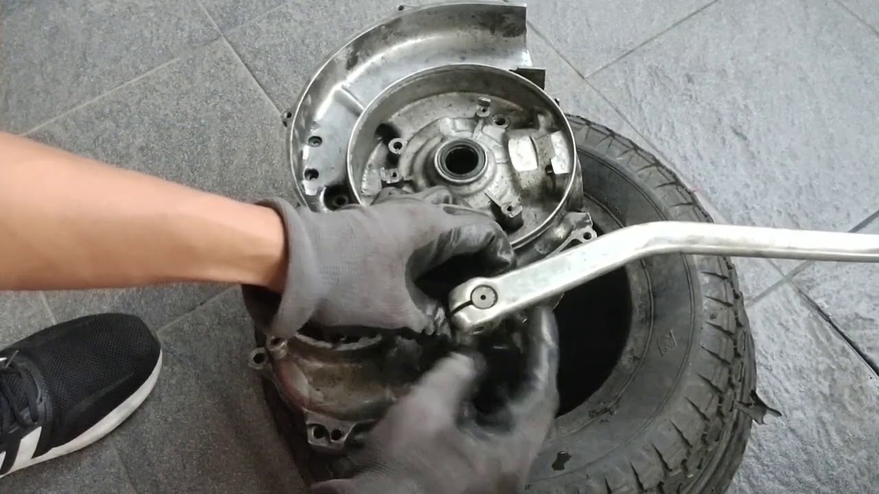 Cara mengganti Seal As kick Stater dan melepas As Kick Stater Vespa