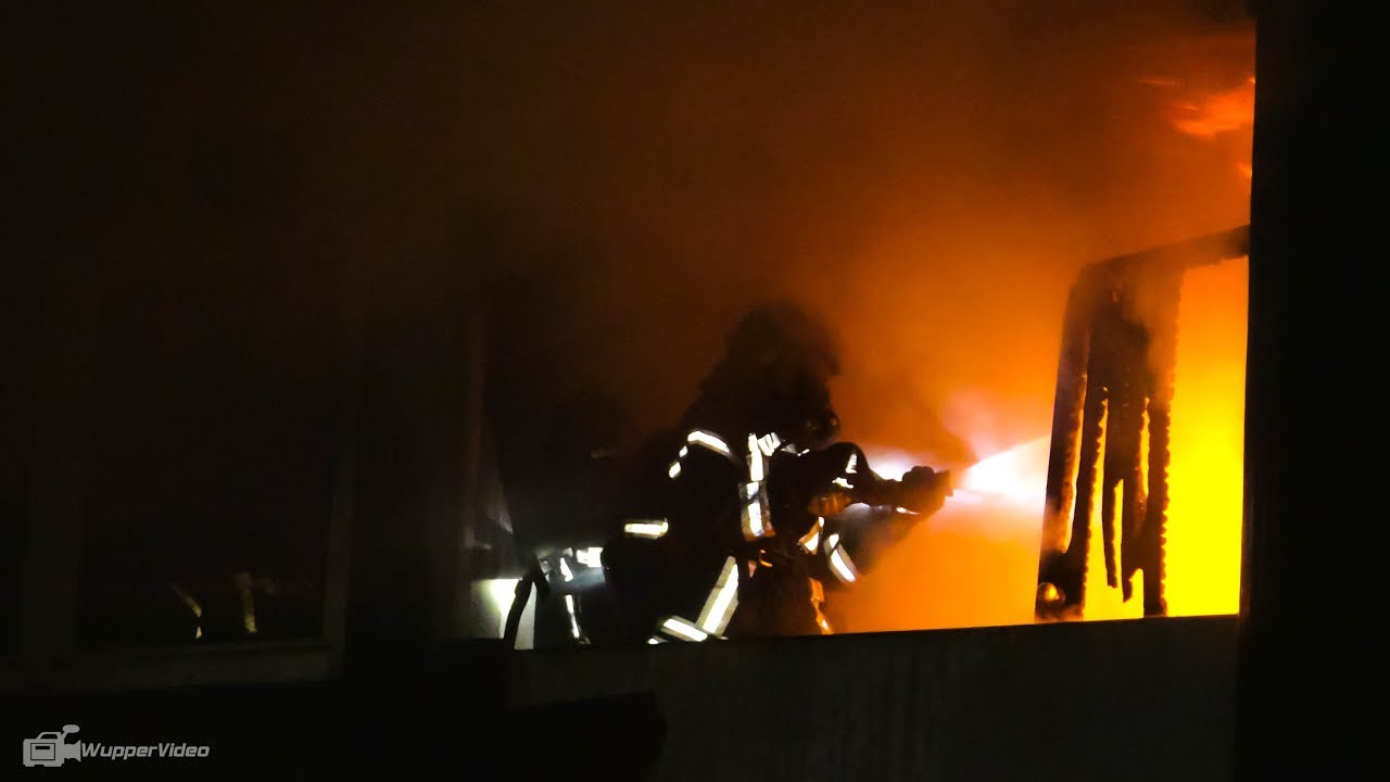 [ESKALATION am Kölnberg] Wohnungs-Vollbrand und Massenschlägerei | 01.01.2019