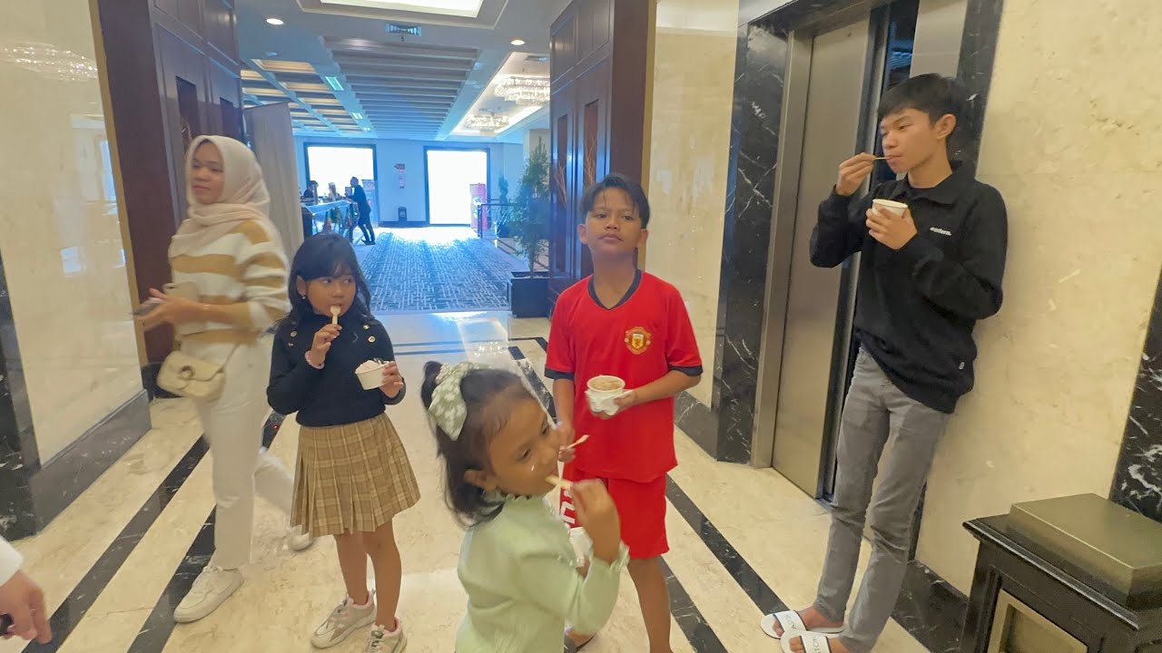 HARI INI FREE JADI PINDAH KE HOTEL LAIN UNTUK MENGHABISKAN SISA WAKTU LIBUR