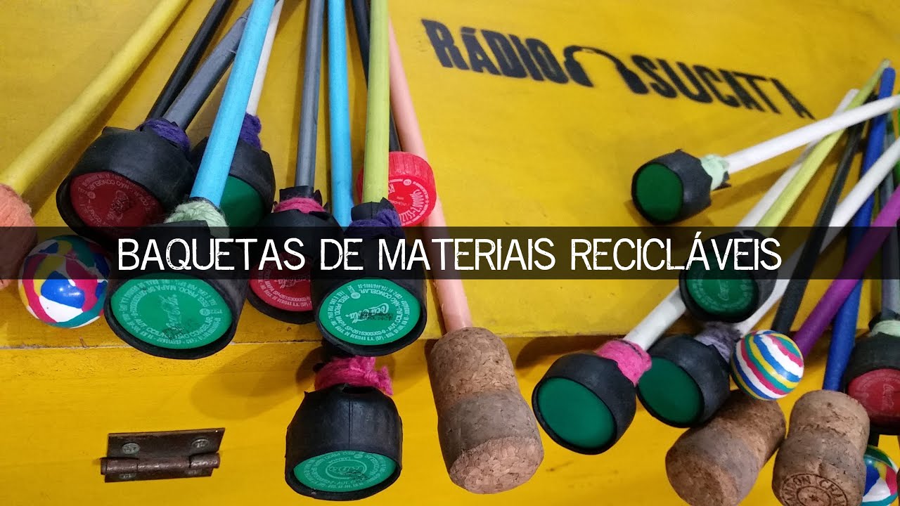 Baquetas de materiais recicláveis para teclados de percussão