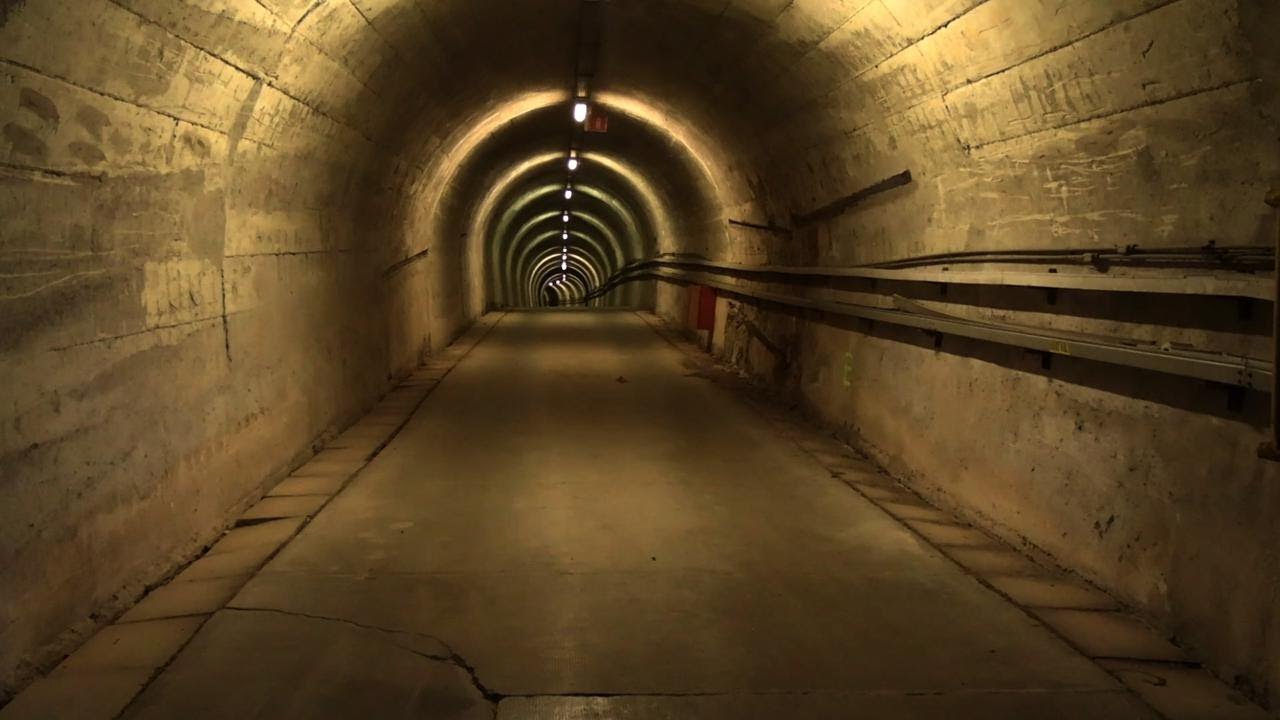 Dentro la montagna che nasconde l'ultimo bunker nucleare