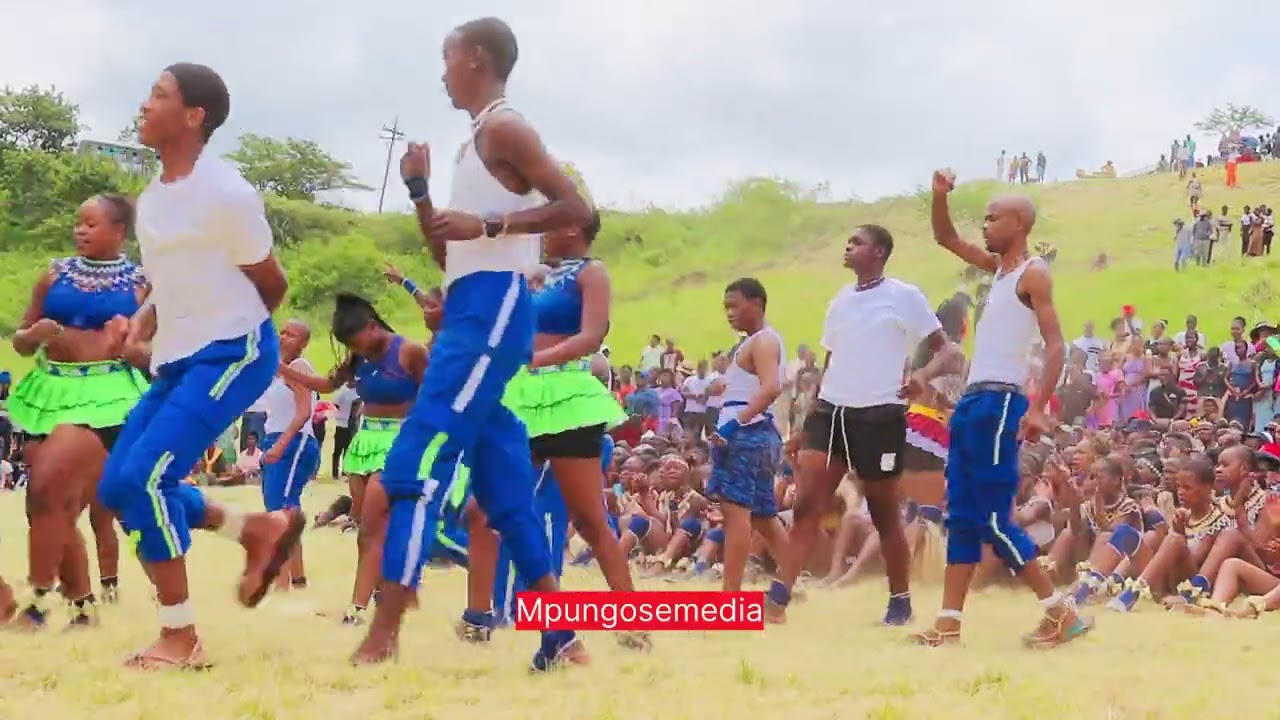AmaVumangoma edlala kwi Halala embo festival 