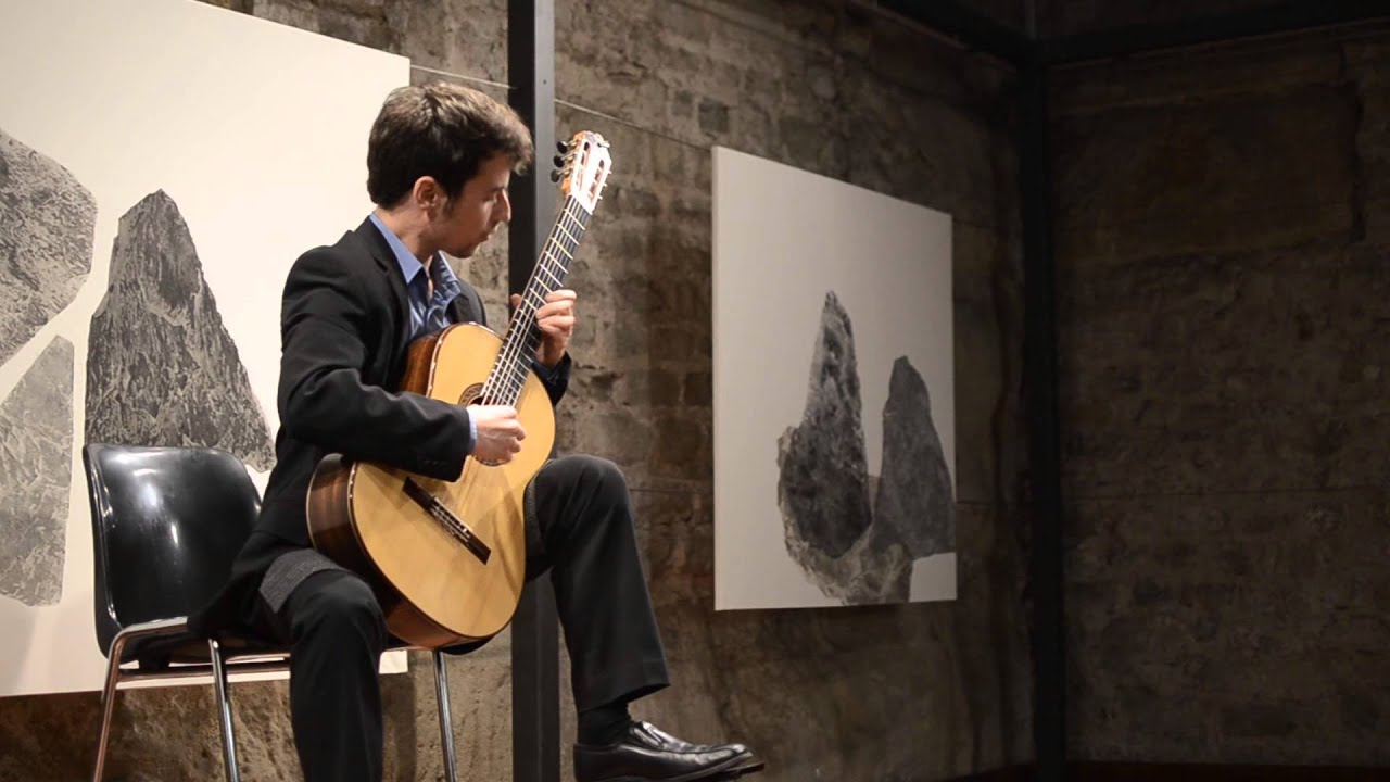 Izan Rubio plays La filadora - Miquel Llobet