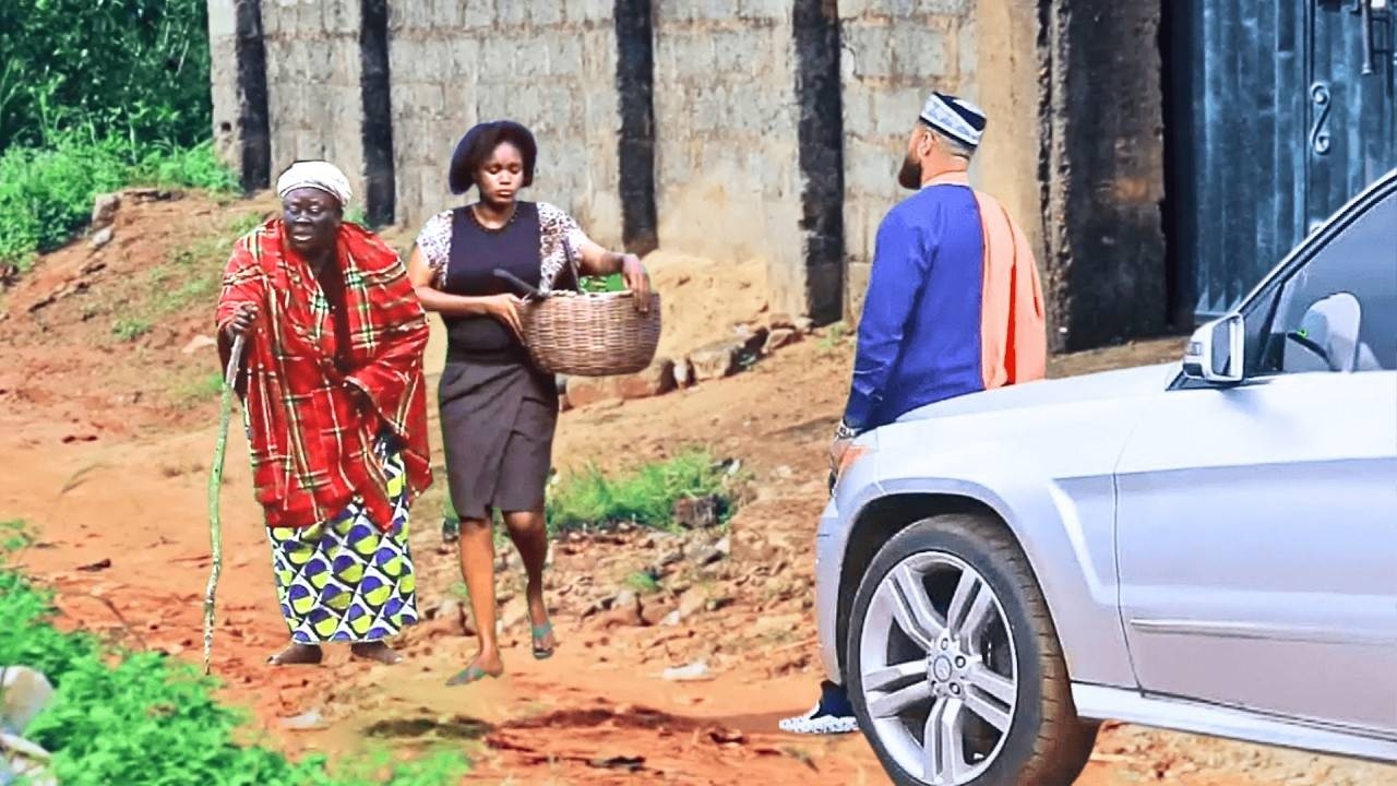 Humble Girl Neva Knw D Old Woman She Is Always Helping Is D Queen Until D Prince Came To Pick Her Up