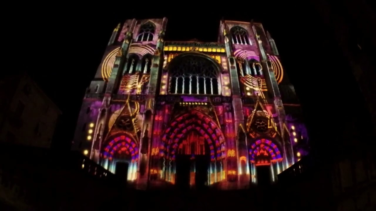 illumination spectacle cathédrale Saint Maurice de Vienne 22 juillet 2023 animation festival de jazz