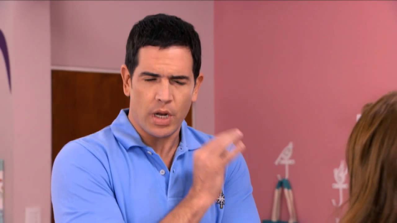 Violetta - Sekrety. Oglądaj w Disney Channel!