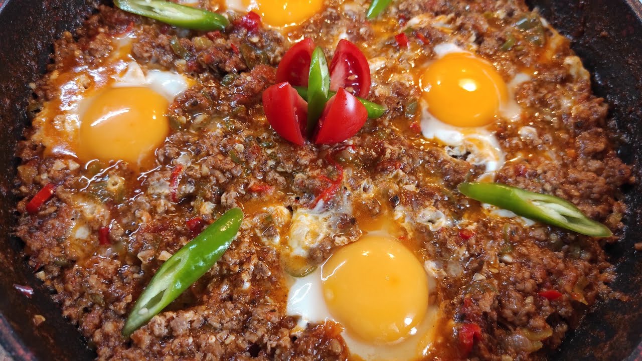 Kıymalı Yumurta (Yumurtalı Kıymalı Menemen)