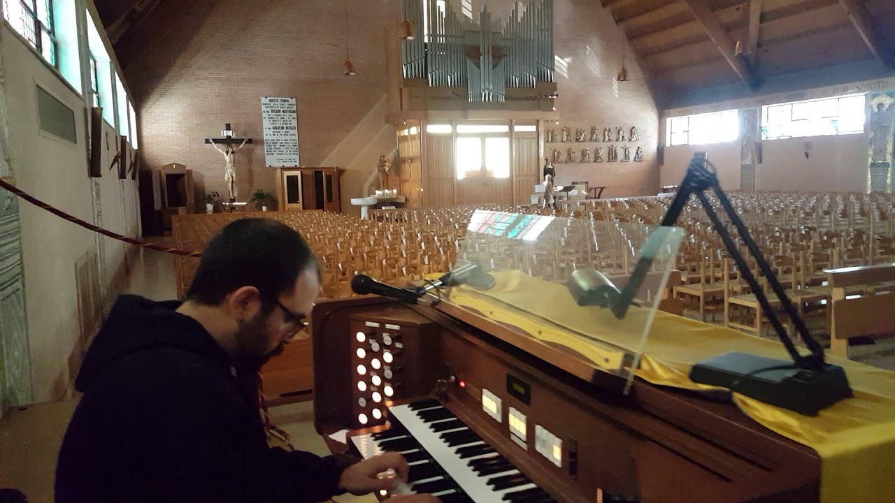 Parte della Toccata Dorica BWV 538 di J.S. Bach, eseguita su Organo CONSOLI MillenniuM 2003 Ex-Tr