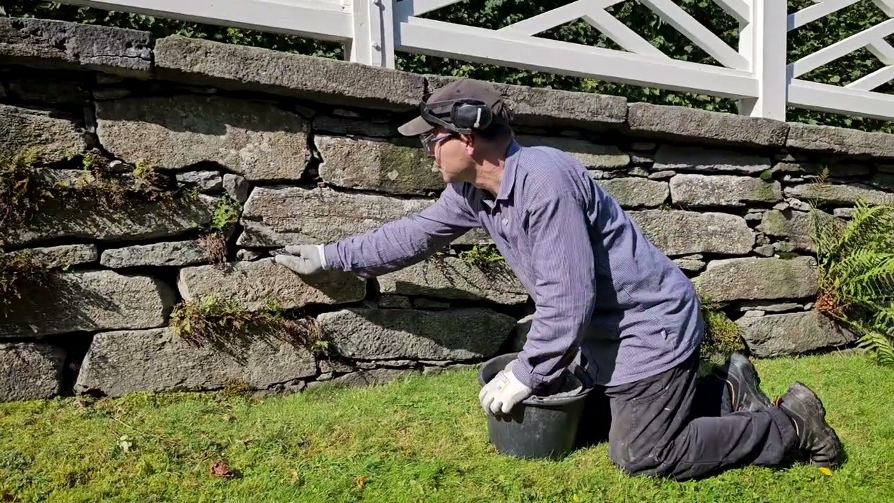 Pinning a dry stone wall