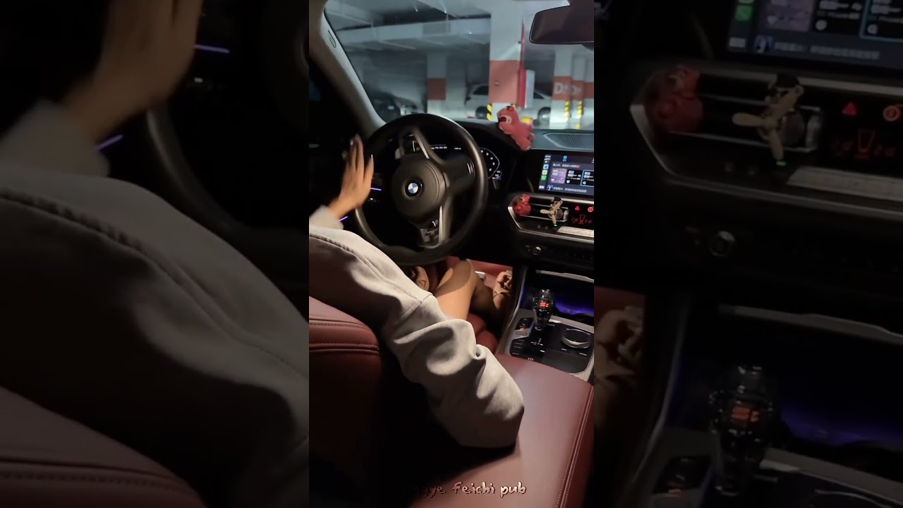 her driving with one hand steering the wheel! I can&rsquo;t resist it!!😍✨#car #mercedes #luxurycar #shorts