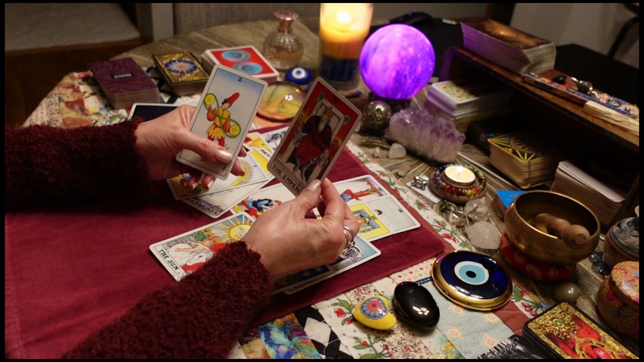 CANCER! The worst is behind you. Freeing yourself from the mind trap.  Love Tarot