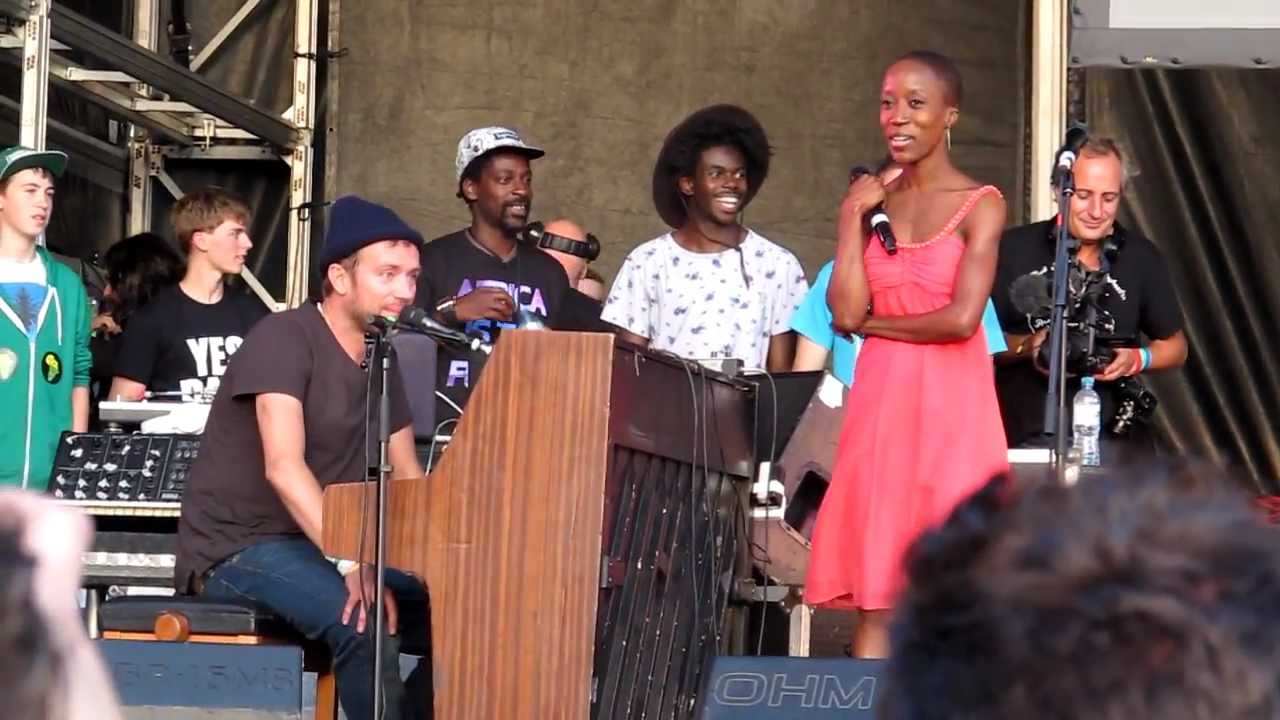 Damon Albarn with Rokia Traore - Melancholy Hill - Africa Express London 08/09/2012