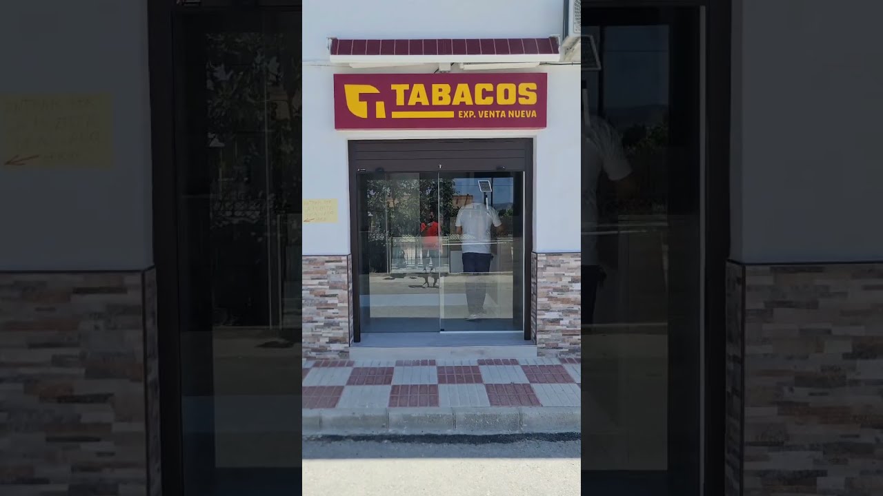 M&aacute;xima seguridad y accesibilidad | Persiana + Puerta autom&aacute;tica #PuertasAutomaticas #automatismos