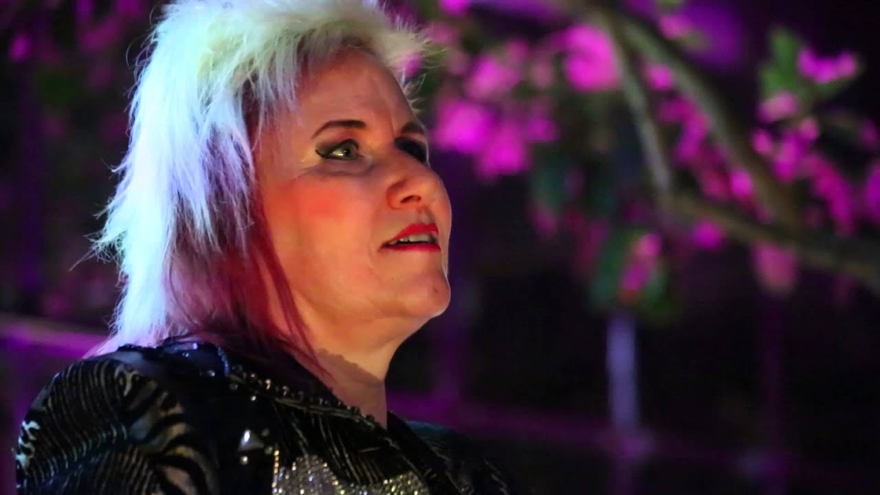 JENNIFER BATTEN// MICHAEL JACKSON'S GUITARIST