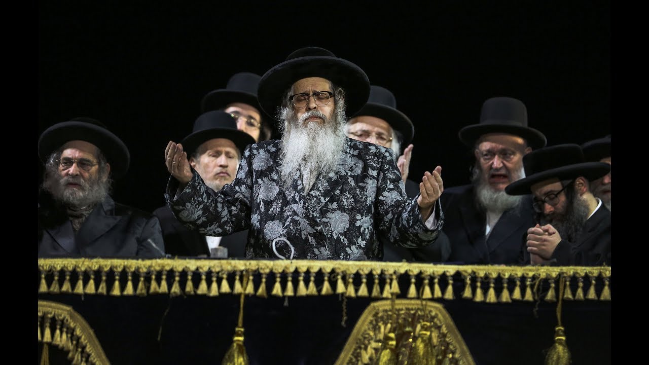 האדמו''ר מסאטמר מדליק את מירון!   | Satmar Hadlukah in Meron