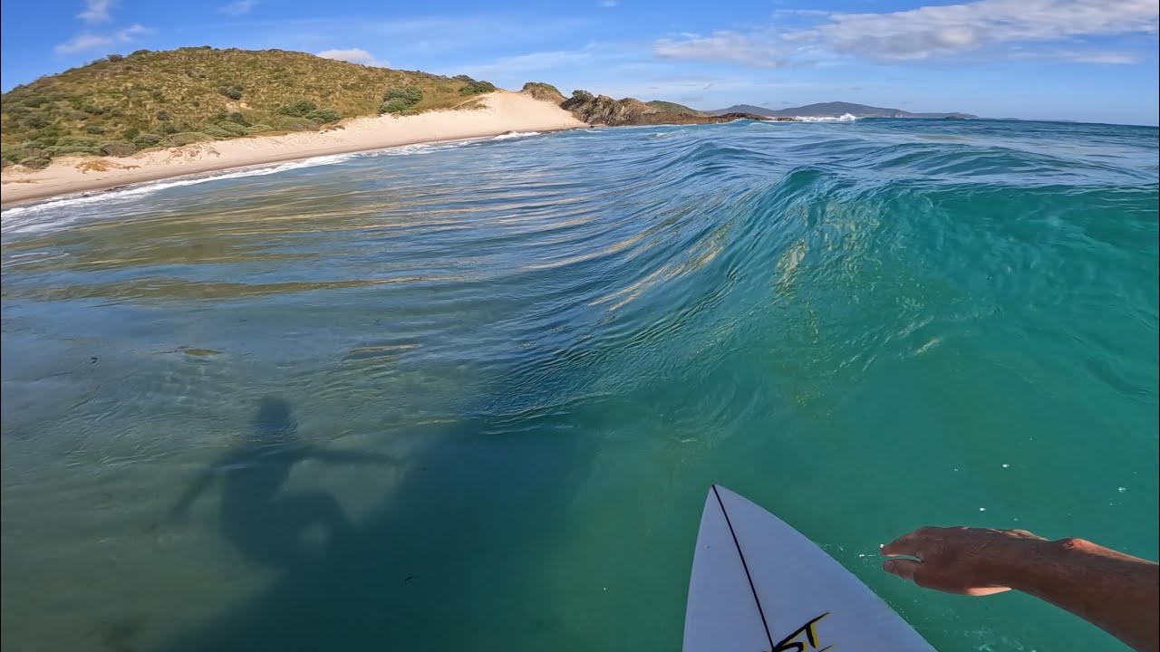 SURFING A NICE SWELL UP THE EAST COAST OF NZ! (RAW POV)