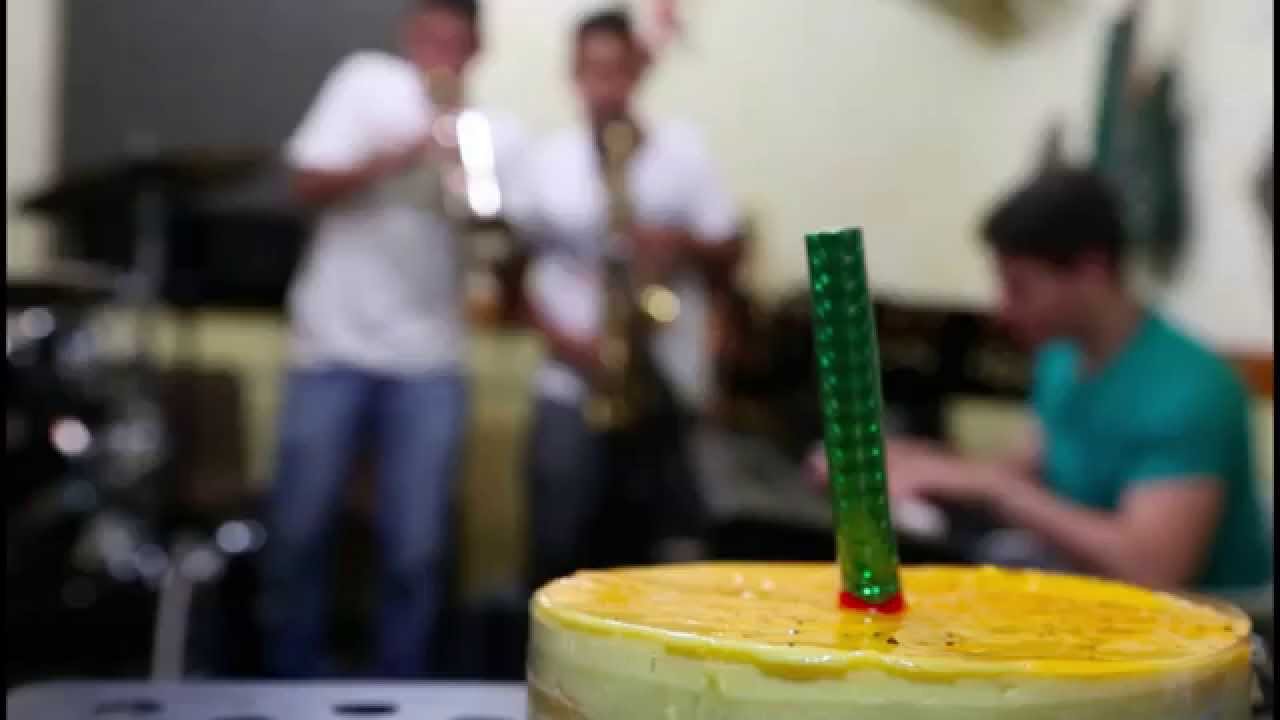 Birthday salsa in Medellin