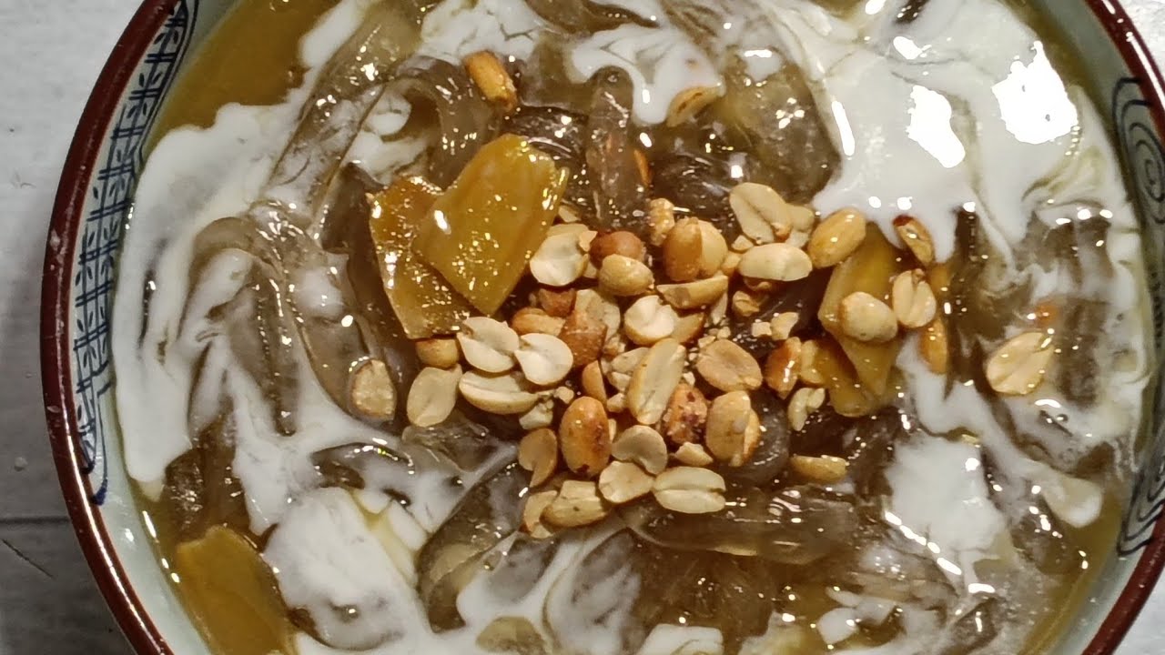Cách làm bánh canh đường thốt nốt nước cốt dừa bằng bánh tráng.