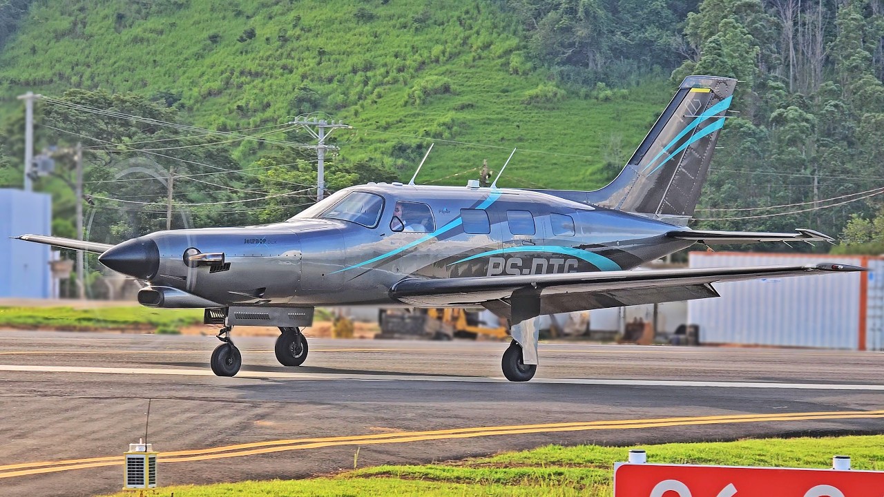 Piper Malibu Mirage/Jetprop DLX Pousando no Final de Tarde