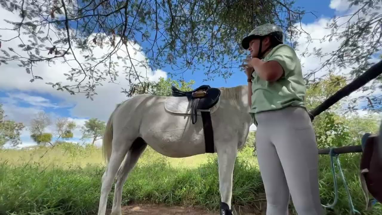 Come ride my new horse with me 🦄!!!!!! 