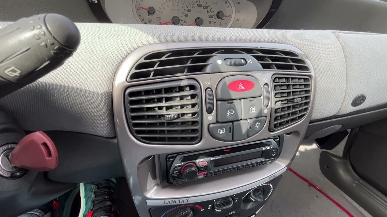 Lancia Ypsilon - 2003 -  Benzin.fr