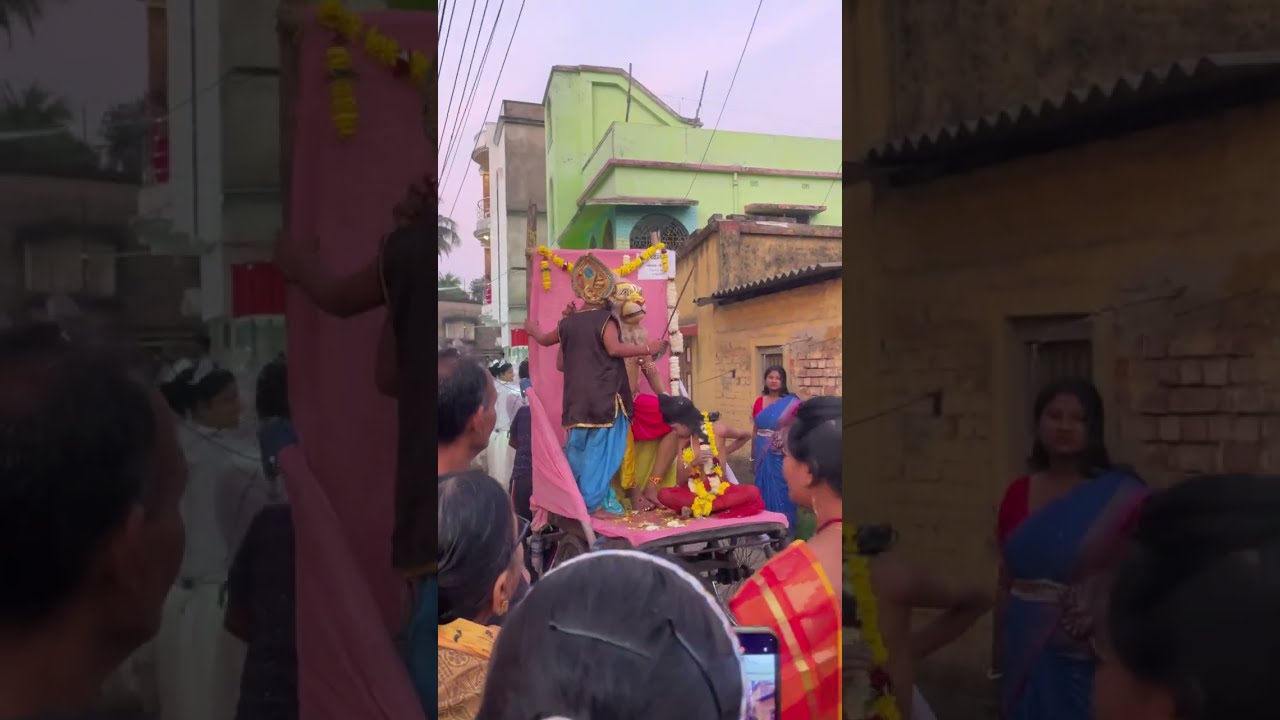 ফাইনালি বাড়ির পুজো কমপ্লিট হলো…আর শীতলা মা এর স্নান যাত্রাও দেখতে পেলাম 🥰❤️