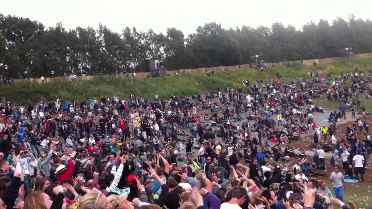 Avicii @ Tomorrowland 2011 - AMAZING CROWD