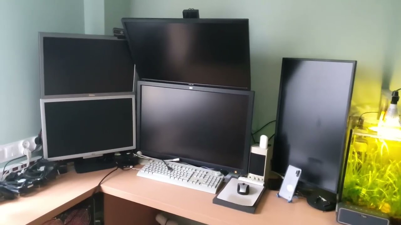 Stanowisko PC z 5 monitorami 2023 03 13