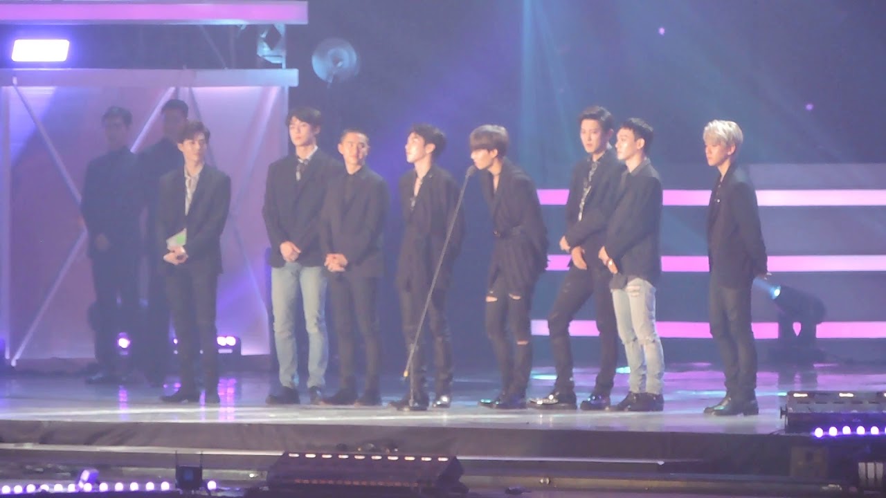 [FANCAM 직캠] 171202 EXO 엑소 Artist of the Year & Speech 아티스트 대상 - @ Melon Music Awards 멜론 뮤직 어워드