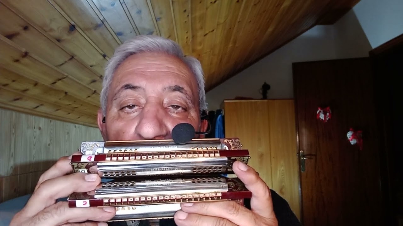 Amore mio non piangere, canzone folkloristica, con armonica tremolo Hohoner sextet in sol👋