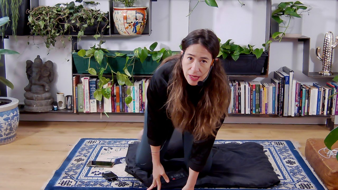 Zeynep Aksoy ile yoga dersi full