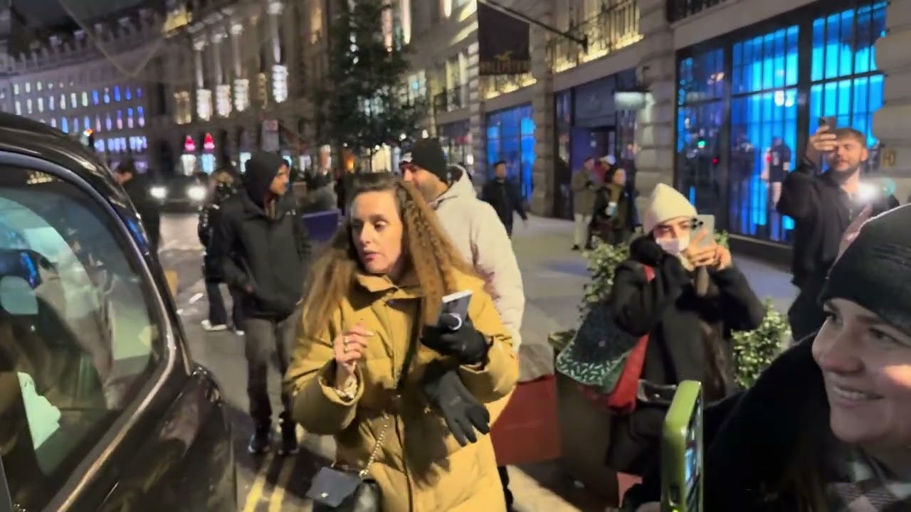 London Winter Walk 2025 London Sunset Walk Relaxing Walking tour in West End London 4K HDR
