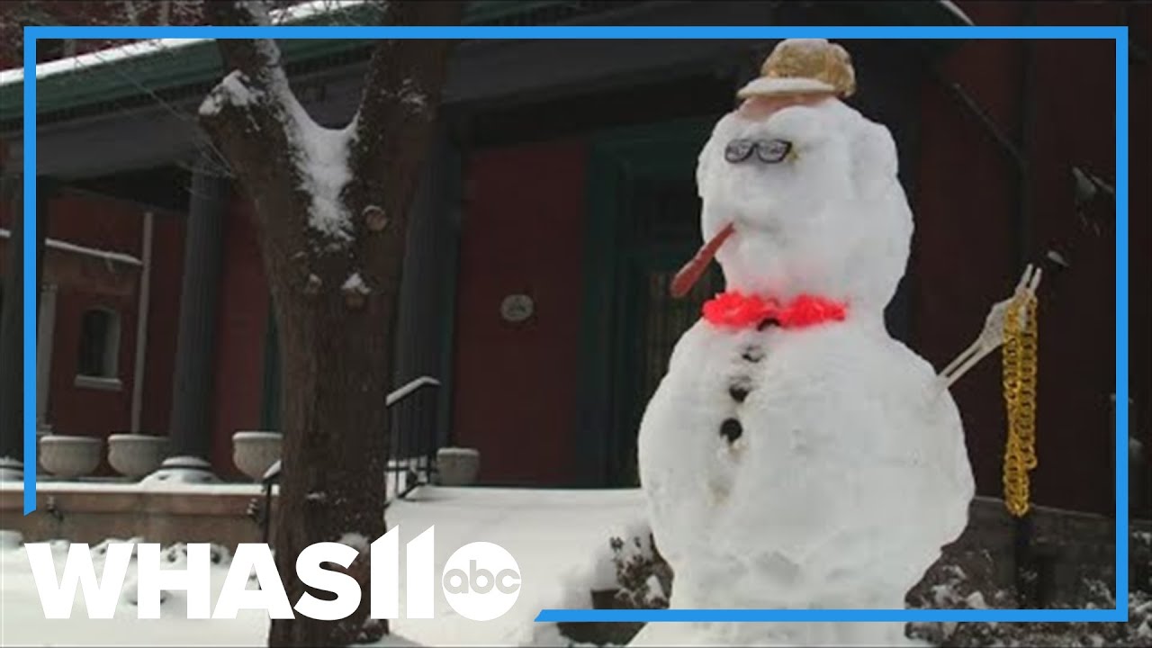 Louisvillians try to get out and about during 'snow day'