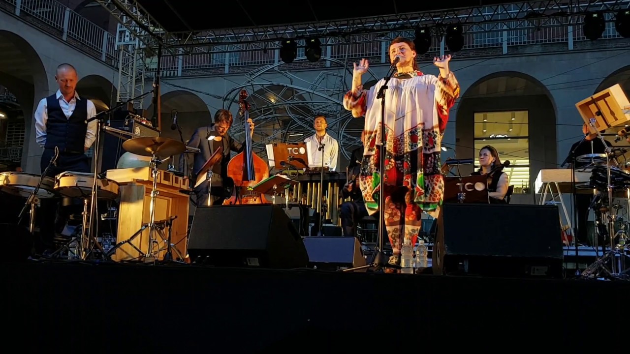 Emiliana Torrini and The Colorist Orchestra 